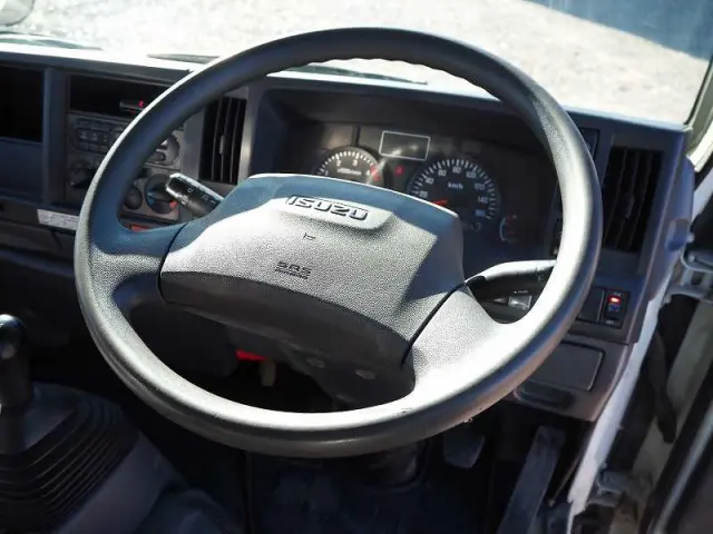 いすゞ エルフ TRG-NJS85A(4WD)の写真40