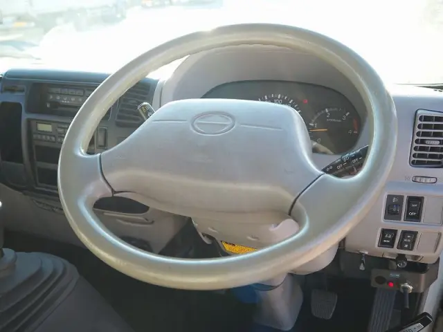 日野 デュトロ KK-XZU400M(2WD)の写真46