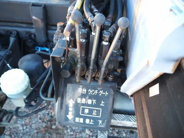 三菱 ファイター KK-FK61HK(2WD)の写真11