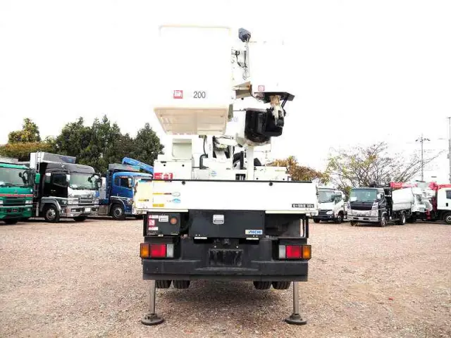 いすゞ エルフ TPG-NKS85AN(4WD)の写真4