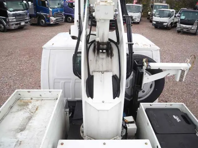 いすゞ エルフ TPG-NKS85AN(4WD)の写真15