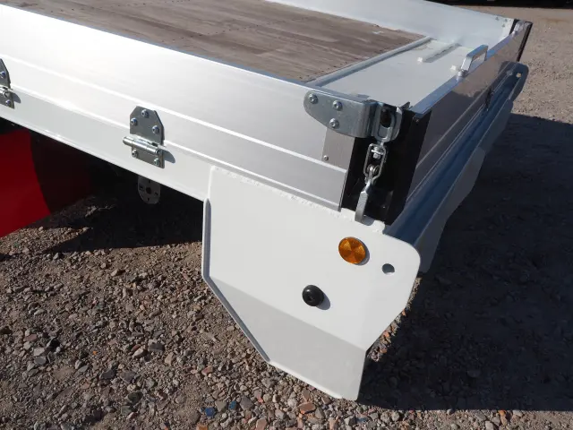 いすゞ エルフ PDG-FTR34S2(2WD)の写真4