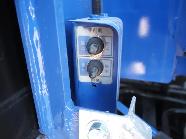 いすゞ エルフ PDG-FTR34S2(2WD)の写真19