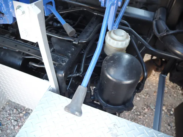 いすゞ エルフ PDG-FTR34S2(2WD)の写真20