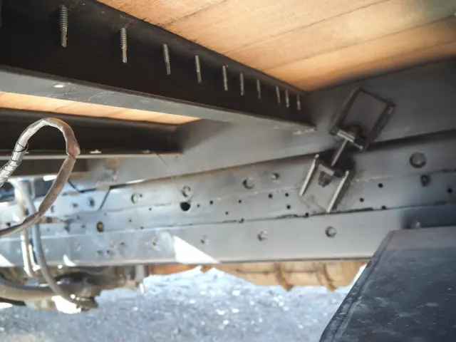 いすゞ エルフ PDG-FTR34S2(2WD)の写真40