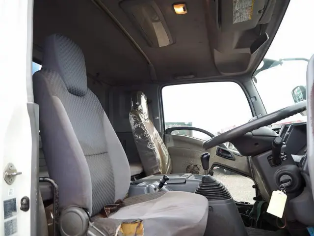 いすゞ エルフ PDG-FTR34S2(2WD)の写真45