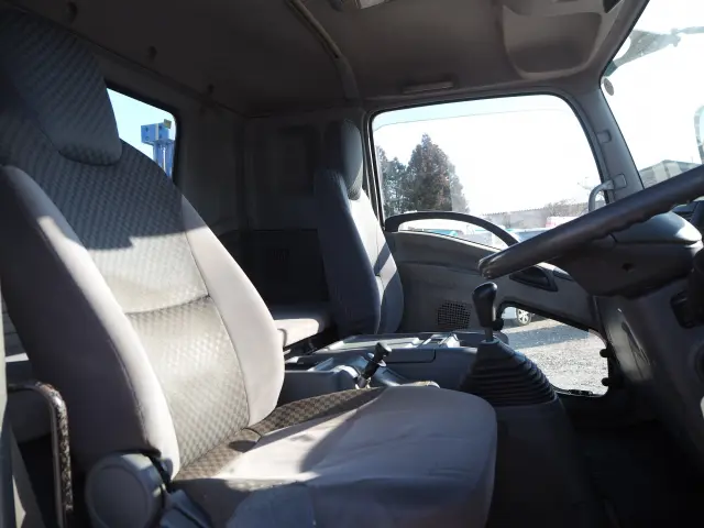 いすゞ エルフ PDG-FTR34S2(2WD)の写真46