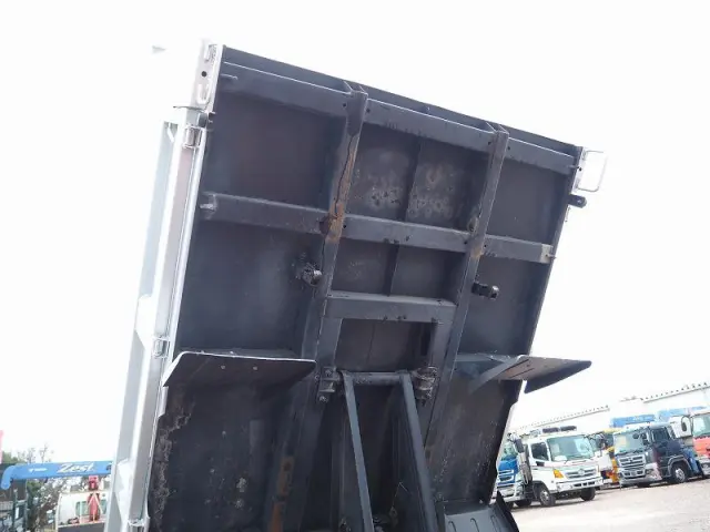 いすゞ エルフ 2RG-NKR88AD(2WD)の写真21