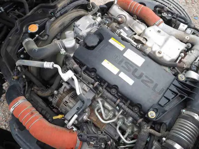 いすゞ エルフ 2RG-NKR88AD(2WD)の写真35