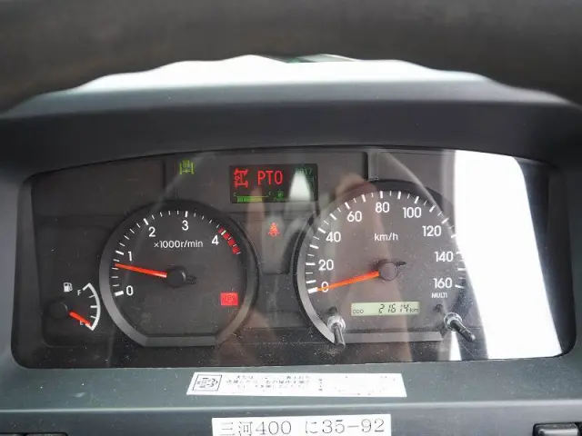 いすゞ エルフ 2RG-NKR88AD(2WD)の写真49