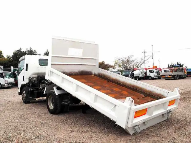 いすゞ エルフ PDG-NPR75N(2WD)の写真3