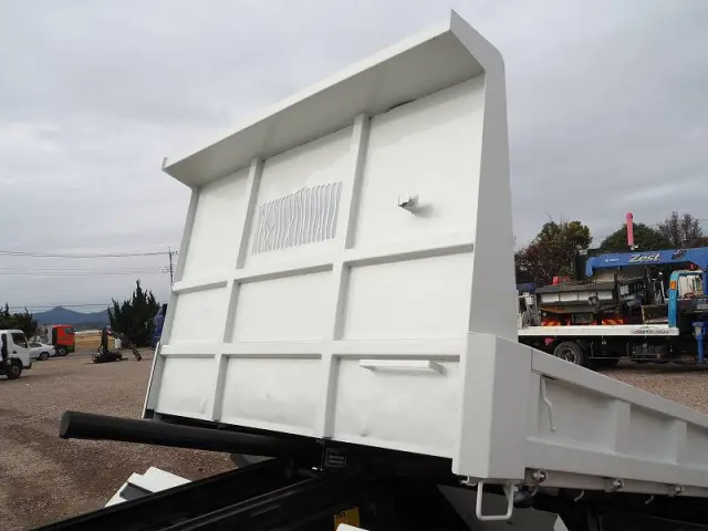 いすゞ エルフ PDG-NPR75N(2WD)の写真12