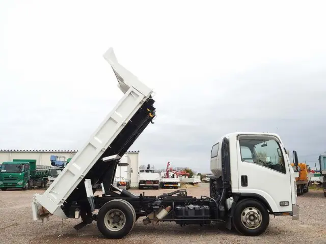 いすゞ エルフ PDG-NPR75N(2WD)の写真22