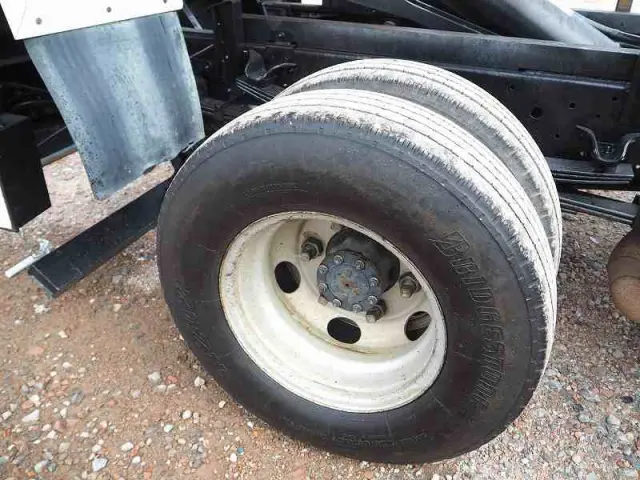 いすゞ エルフ PDG-NPR75N(2WD)の写真28