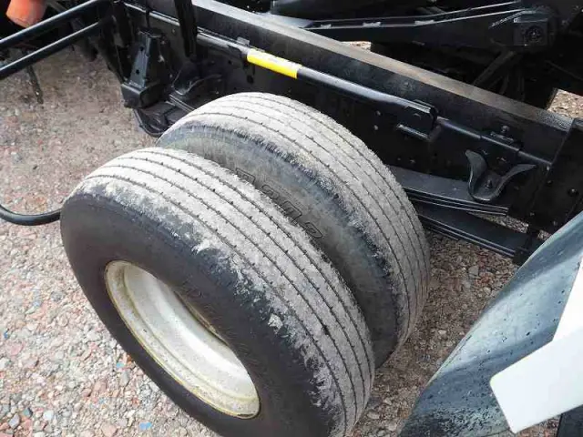 いすゞ エルフ PDG-NPR75N(2WD)の写真35