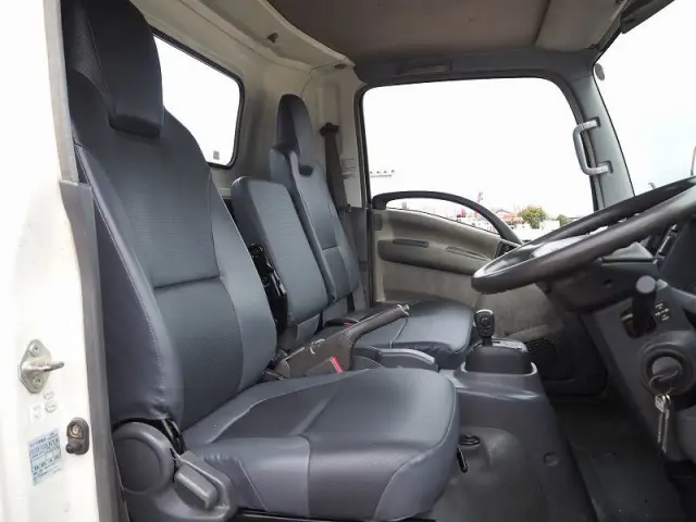 いすゞ エルフ PDG-NPR75N(2WD)の写真44