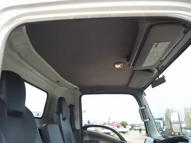 いすゞ エルフ PDG-NPR75N(2WD)の写真45