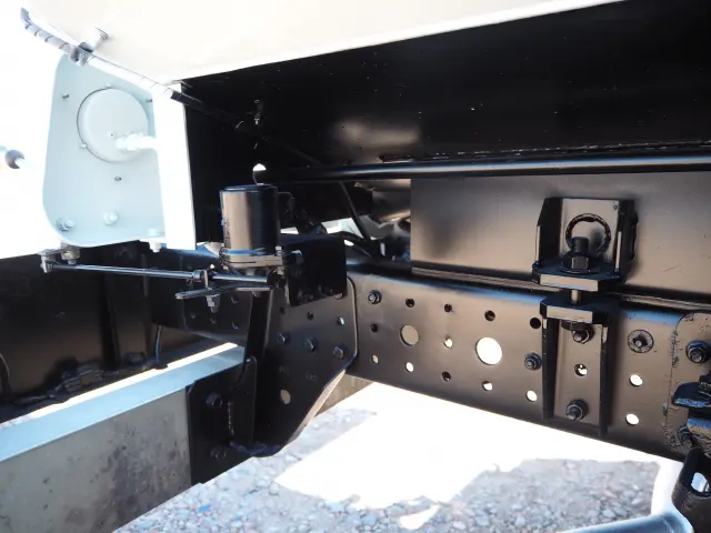 三菱 キャンター TPG-FEB90(2WD)の写真24