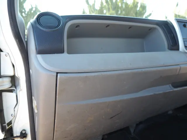 三菱 キャンター TPG-FEB90(2WD)の写真44