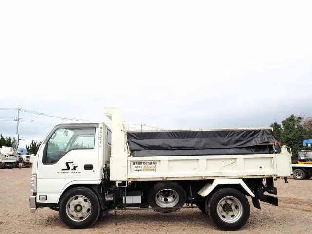 いすゞ エルフ 2PG-NKR88N(2WD)の写真2