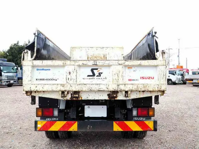 いすゞ エルフ 2PG-NKR88N(2WD)の写真4