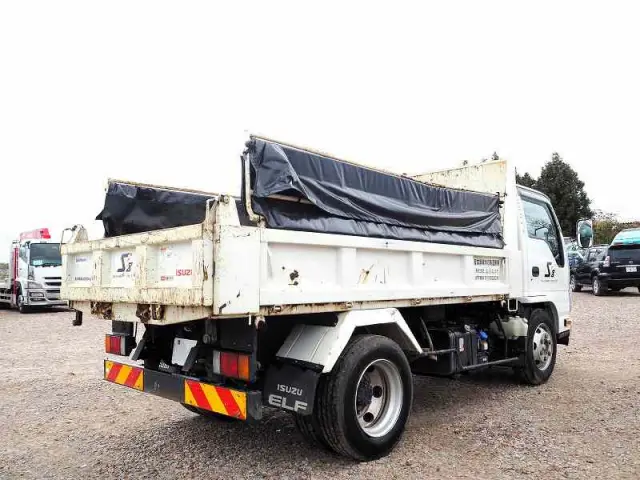 いすゞ エルフ 2PG-NKR88N(2WD)の写真5