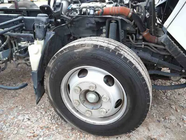 いすゞ エルフ 2PG-NKR88N(2WD)の写真14