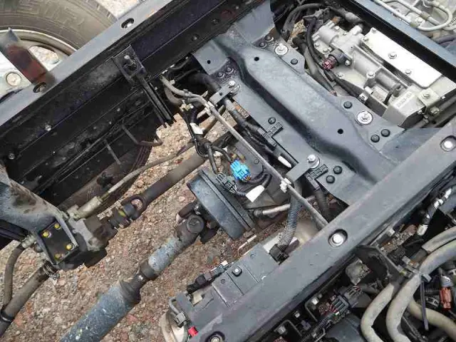 いすゞ エルフ 2PG-NKR88N(2WD)の写真19