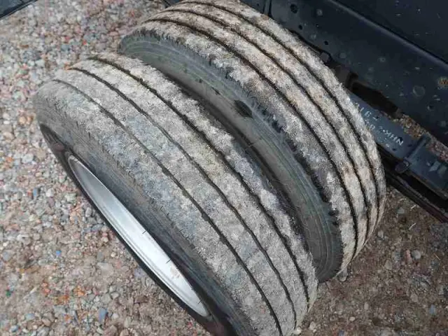 いすゞ エルフ 2PG-NKR88N(2WD)の写真24