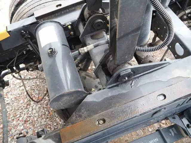 いすゞ エルフ 2PG-NKR88N(2WD)の写真25