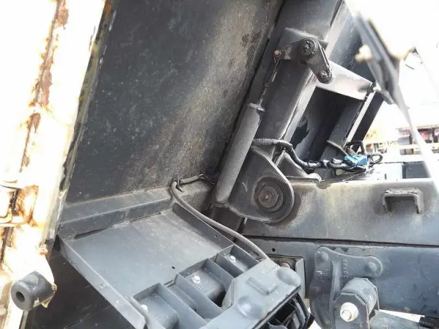 いすゞ エルフ 2PG-NKR88N(2WD)の写真27