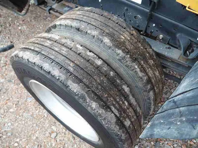 いすゞ エルフ 2PG-NKR88N(2WD)の写真30