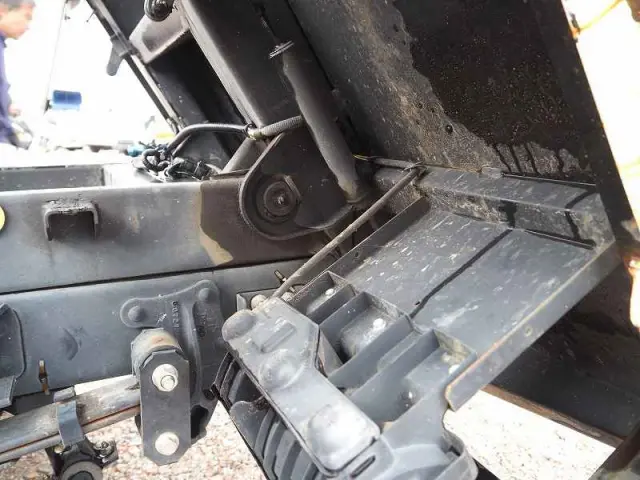 いすゞ エルフ 2PG-NKR88N(2WD)の写真32