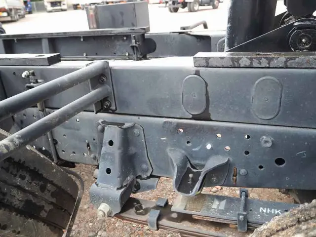 いすゞ エルフ 2PG-NKR88N(2WD)の写真33