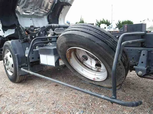 いすゞ エルフ 2PG-NKR88N(2WD)の写真34