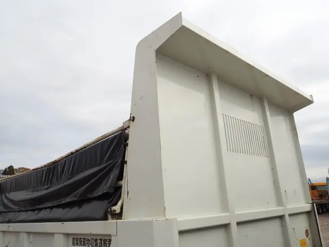 いすゞ エルフ 2PG-NKR88N(2WD)の写真38