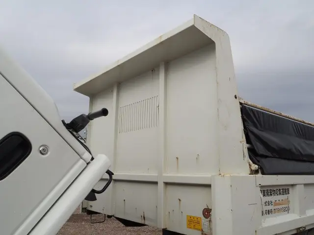 いすゞ エルフ 2PG-NKR88N(2WD)の写真39