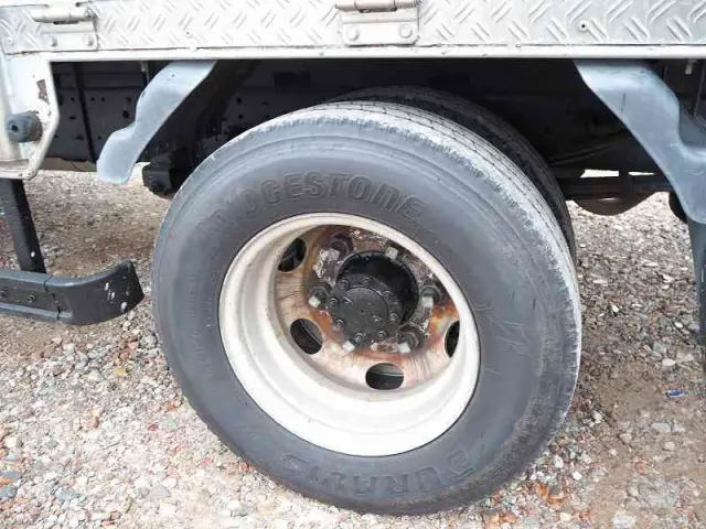 いすゞ エルフ PA-NPR81R(2WD)の写真34