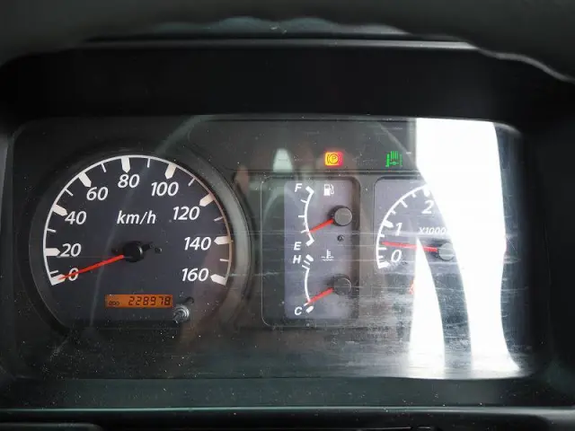 いすゞ エルフ PA-NPR81R(2WD)の写真50