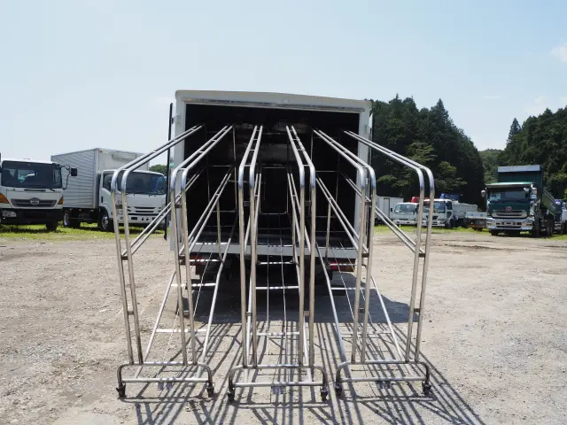 日産 アトラス TKG-SZ2F24(2WD)の写真4