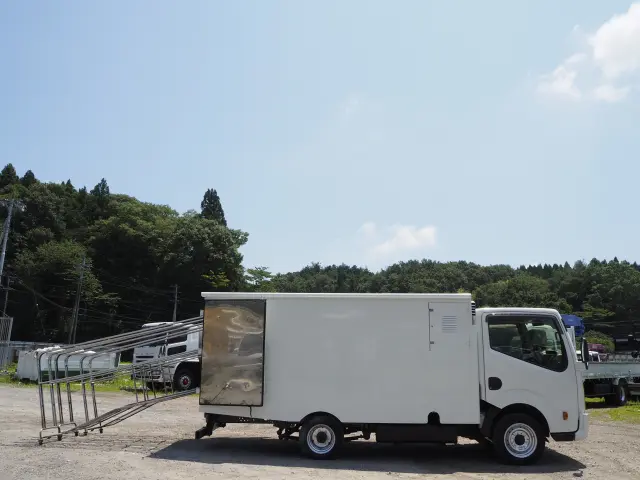 日産 アトラス TKG-SZ2F24(2WD)の写真6