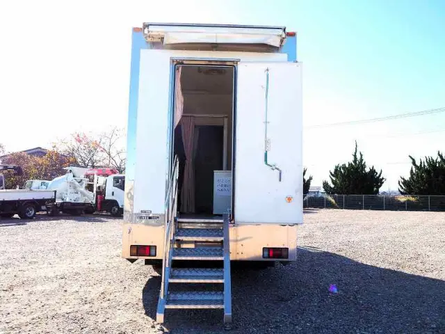 いすゞ エルフ SKG-NPR85YN(2WD)の写真2