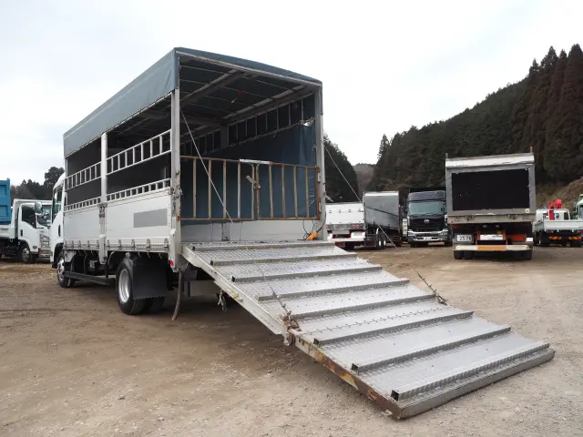 いすゞ エルフ SKG-NPR85YN(2WD)の写真3