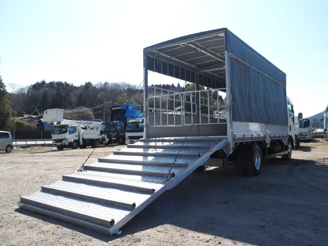 いすゞ エルフ SKG-NPR85YN(2WD)の写真5