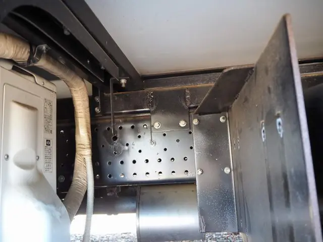 いすゞ エルフ SKG-NPR85YN(2WD)の写真14