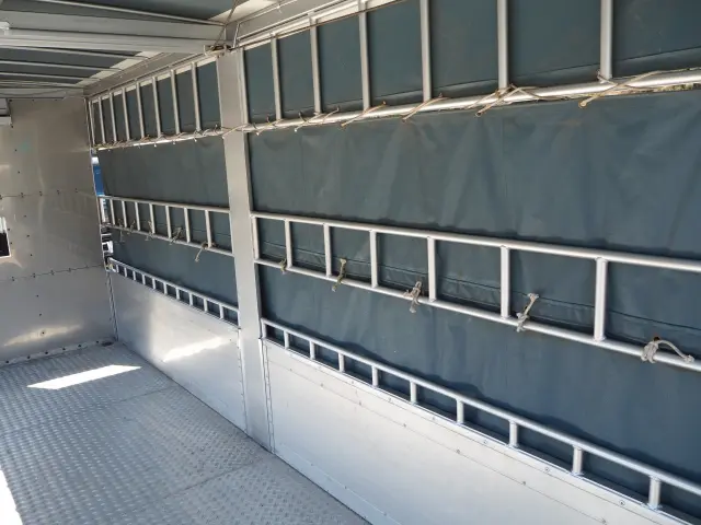 いすゞ エルフ SKG-NPR85YN(2WD)の写真26