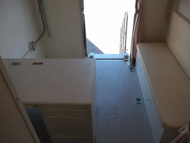 いすゞ エルフ SKG-NPR85YN(2WD)の写真32