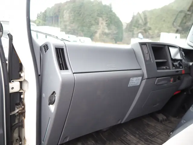 いすゞ エルフ SKG-NPR85YN(2WD)の写真38