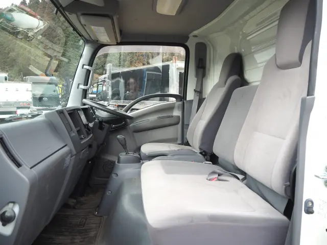 いすゞ エルフ SKG-NPR85YN(2WD)の写真40