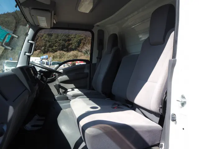 いすゞ エルフ SKG-NPR85YN(2WD)の写真43